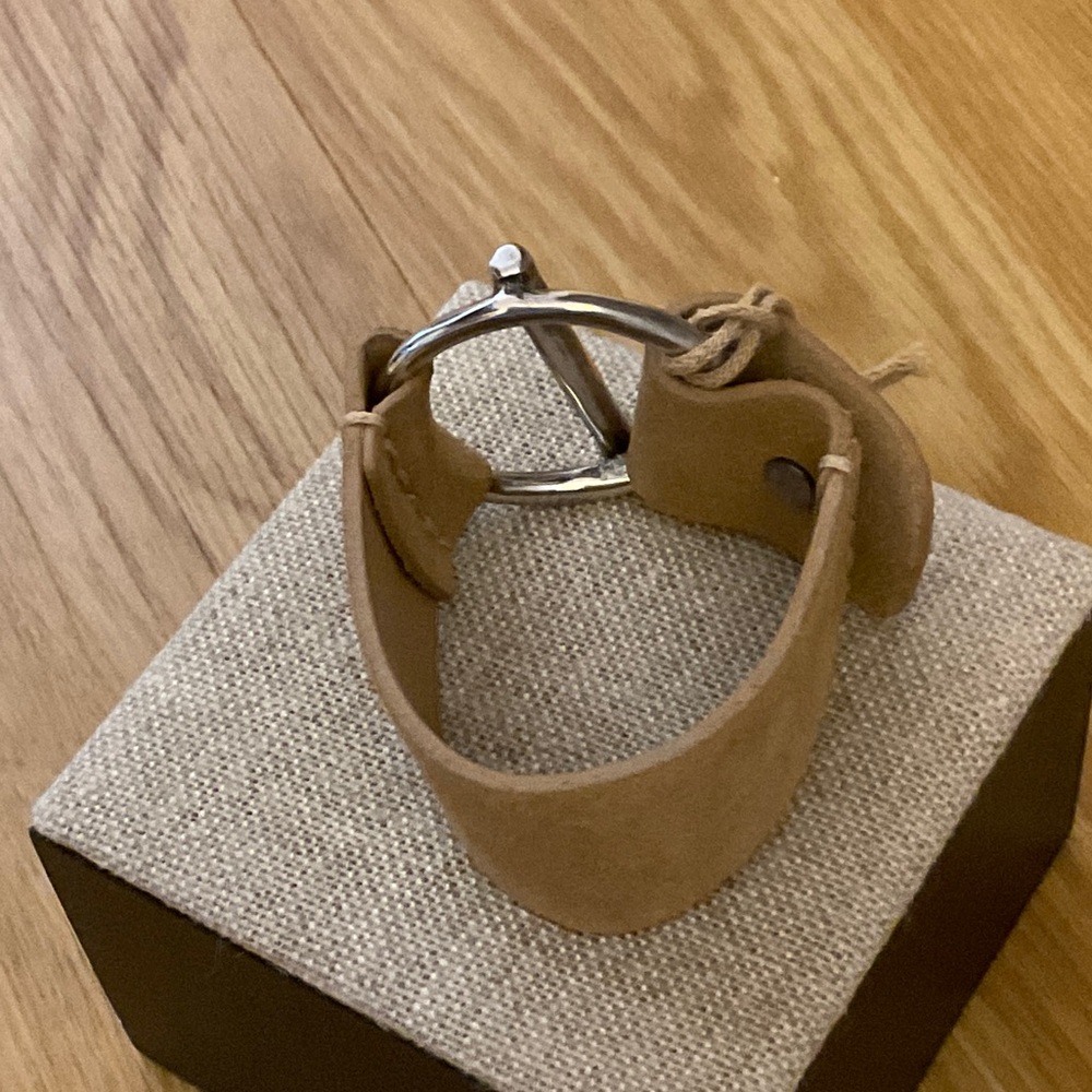 UNO de 50 Tan Suede Belt with Silver Buckle Bracelet “Watt’s Up” - Picture 5 of 8
